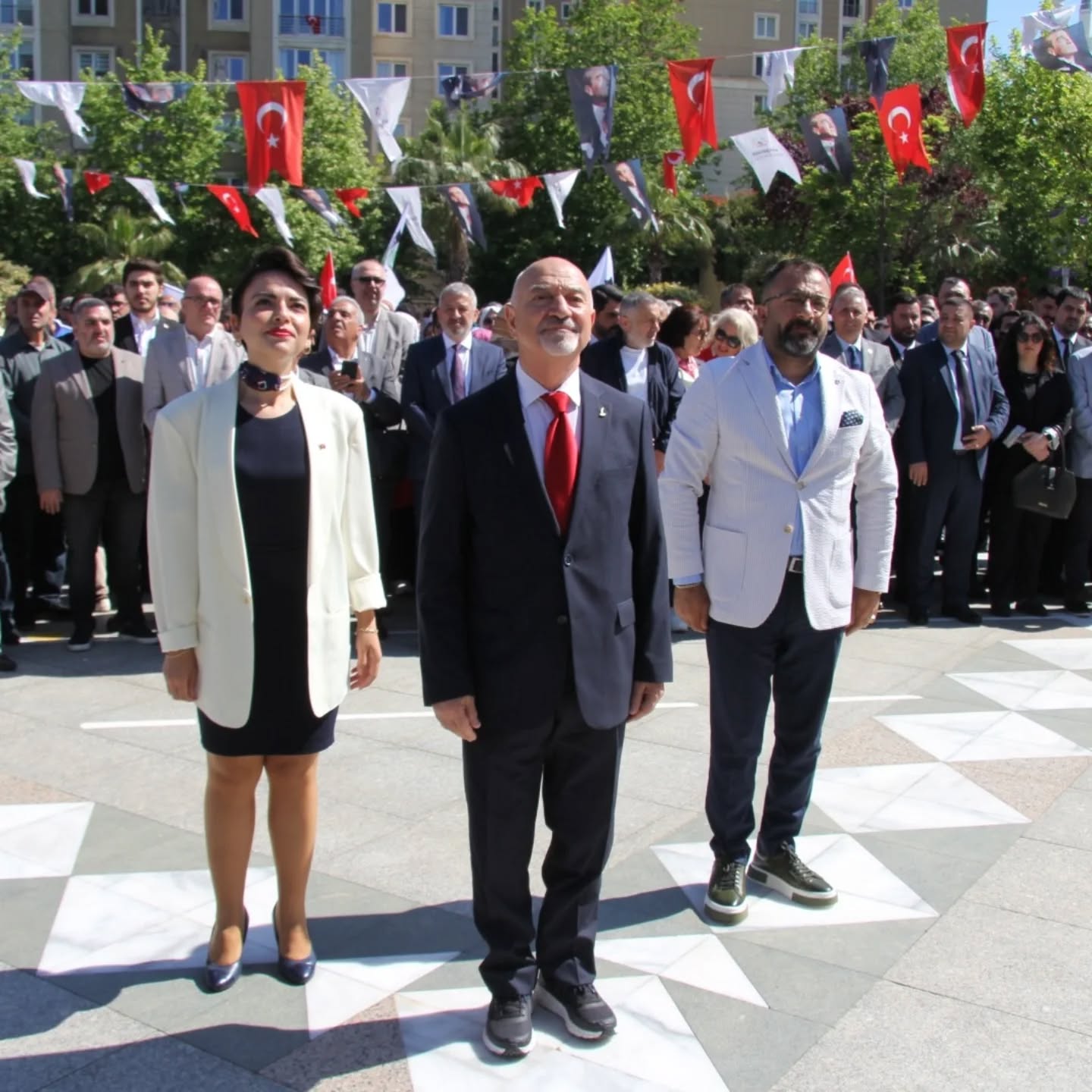 19 MAYIS TÖRENİNE ATAŞEHİR KENT KONSEYİ’NDEN KATILIM