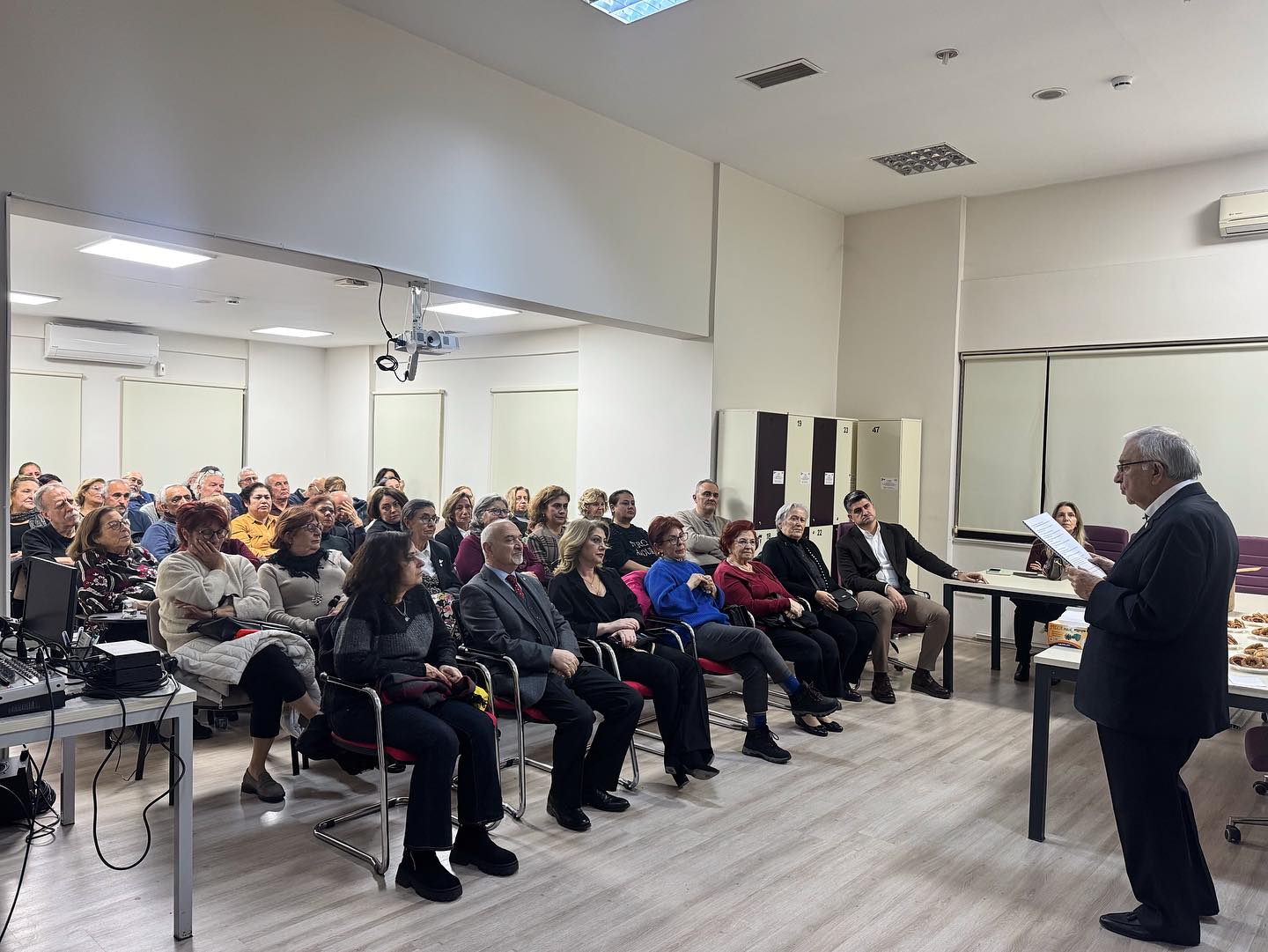 MESNEVİ ESİNTİLERİYLE MANEVİ AKŞAM: ATAŞEHİR’DE ANLAM DOLU BULUŞMA