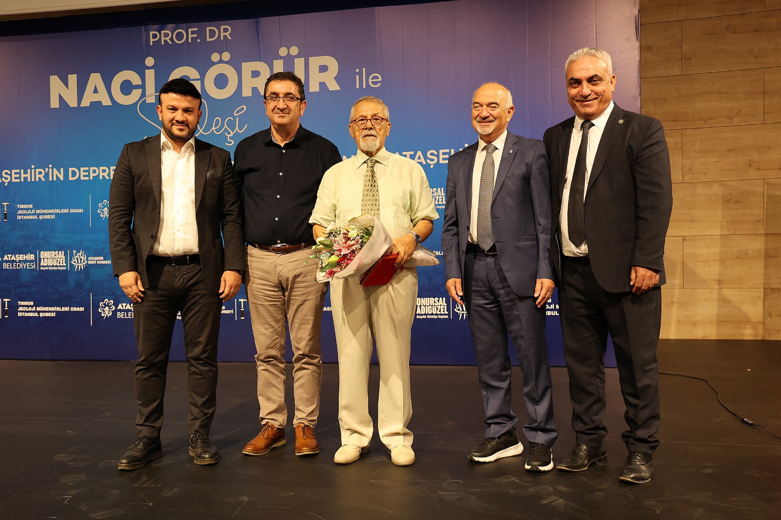 ATAŞEHİR’DE “DEPREM DİRENÇLİ KENT” SÖYLEŞİSİ: PROF. DR. NACİ GÖRÜR’DEN ÖNEMLİ UYARILAR